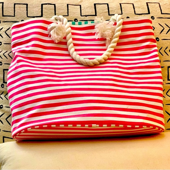 New Canvas & Pool Bag PRICE DROPPED - Picture 6 of 6